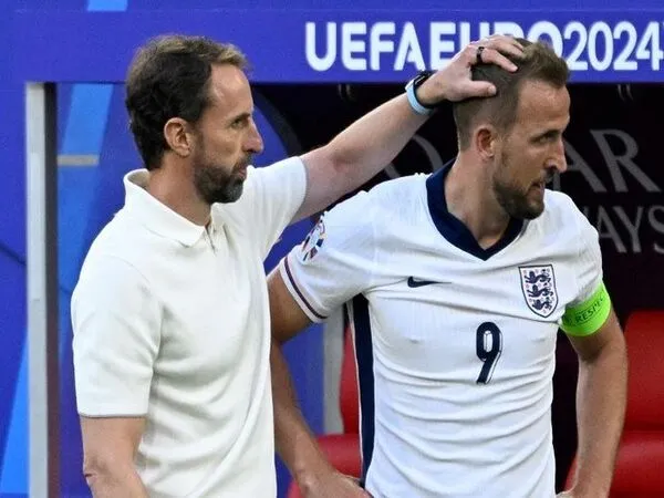 Harry Kane mendapatkan pembelaan dari Gareth Southgate, usai sang striker dikritik akibat penampilan buruknya di laga Timnas Inggris vs Swiss akhir pekan lalu (6/7) / via Reuters