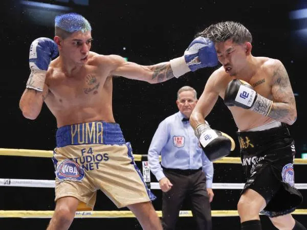 Fernando Martinez Kalahkan Kazuto Ioka, Gabungkan Sabuk IBF Dan WBA