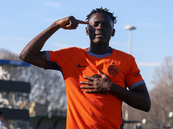 Sampdoria Segera Tuntaskan Proses Peminjaman Ebenezer Akinsanmiro