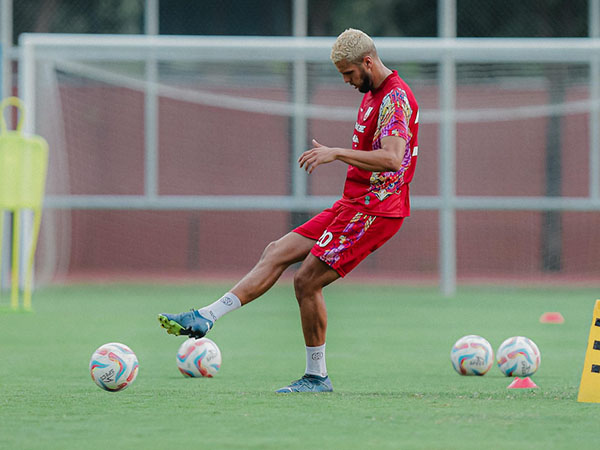 Karim Rossi Resmi Jadi Juru Gedor Anyar Persis Solo