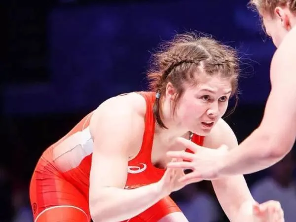 Pegulat Veronika Chumikova menolak undangan IOC ke Olimpiade Paris atas keputusannya sendiri, bukan keputusan federasi. (Foto: Reuters)