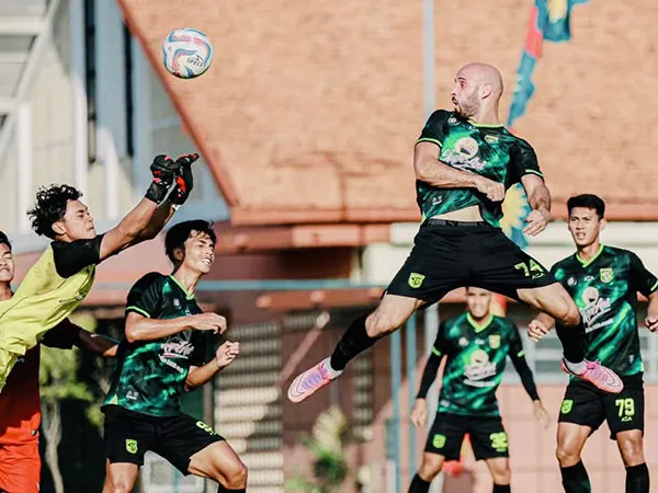Latihan Persebaya Surabaya jelang musim baru