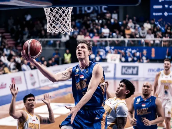 Satria Muda Melibas KBS dengan Telak di Laga Pertama Playoff IBL
