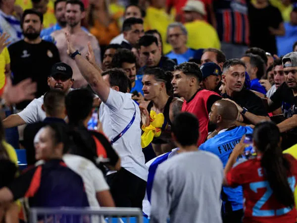 Keluarga Diserang, Pemain Uruguay Terpaksa Ribut dengan Pendukung Kolombia