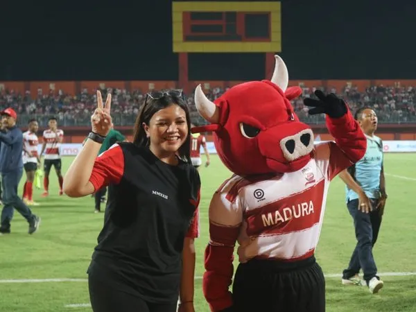 Direktur Utama Madura United, Annisa Zhafarina