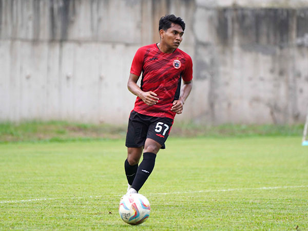 Persija Jakarta Lepas Dua Pemain dengan Status Berbeda