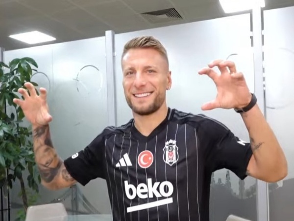Resmi Gabung Besiktas, Immobile Pamitan Pada Fans Lazio