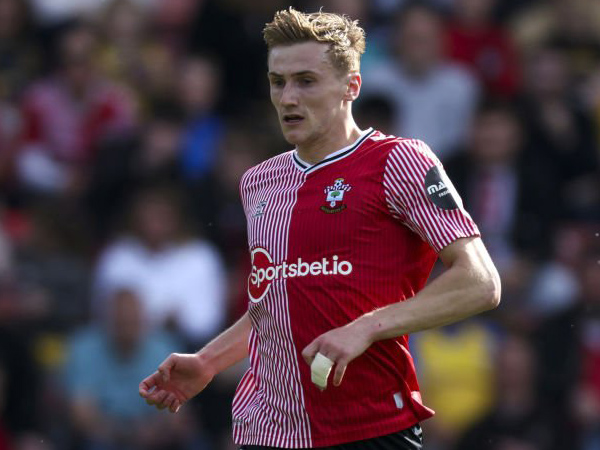 Manajer Southampton Hepi Berhasil Pertahankan Flynn Downes