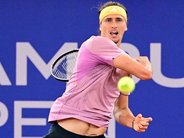 Kesampingkan Rasa Nyeri, Alexander Zverev Klaim Kemenangan Di Hamburg