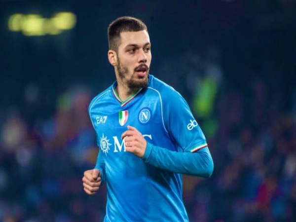 Lazio Turut Memburu Gelandang Terbuang Milik Napoli