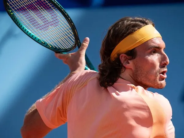 Stefanos Tsitsipas Hentikan Laju Hamad Medjedovic Di Gstaad