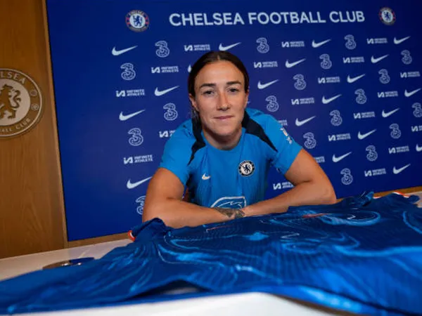 Chelsea Datangkan Pemenang Liga Champions Lima Kali, Lucy Bronze