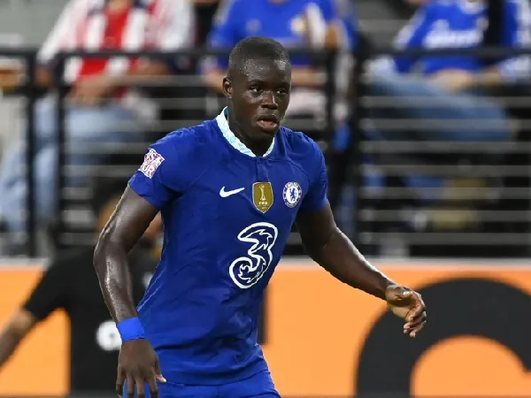 RC Lens ingin menyelamatkan karier bek Chelsea, Malang Sarr