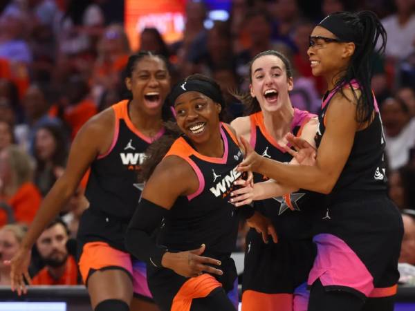 Arike Ogunbowale Pimpin Tim All Star WNBA Kalahkan Tim Olimpiade AS 117-109