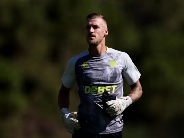 Arsenal Tertarik Pada Dan Bentley, Tawaran Diajukan untuk Kiper Wolves