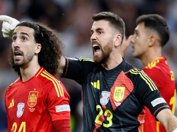 Unai Simon Absen Empat Bulan Setelah Operasi Cedera Pergelangan Tangan