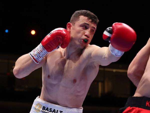 Israil Madrimov Andalkan Pengalaman Amatir Saat Hadapi Terence Crawford