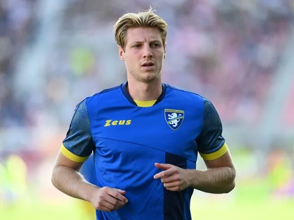 Napoli di Posisi Terdepan Dapatkan Marco Brescianini dari Frosinone