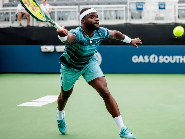 Kembali Ke Hard-Court, Frances Tiafoe Klaim Kemenangan Pertama Di Atlanta