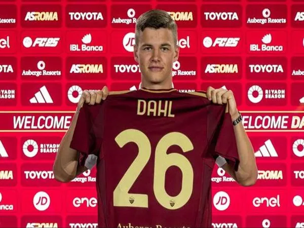 AS Roma resmi mengumumkan kedatangan Samuel Dahl dari Djugarden, yang ditebus dengan nilai transfer sebesar 6 juta Euro / via AS Roma Official