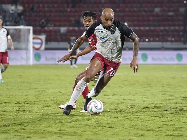 Penyerang Persija Jakarta, Gustavo Almeida