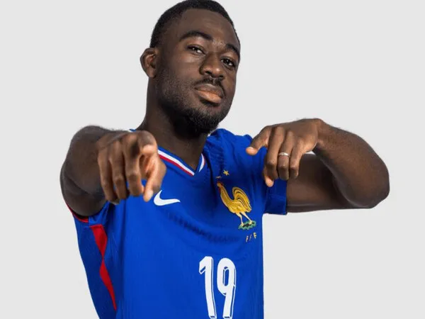 AC Milan disebut telah mengajukan tawaran perdana ke AS Monaco untuk memboyong gelandang Youssouf Fofana / via UEFA