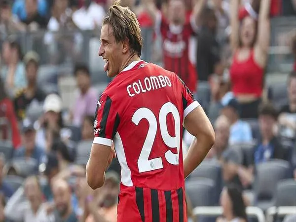 AC Milan Pinjamkan Striker Lorenzo Colombo ke Empoli