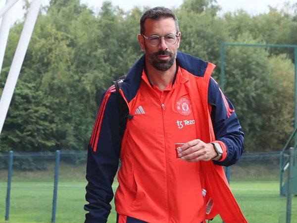 Tom Heaton Terkesan dengan Kinerja Ruud van Nistelrooy di MU