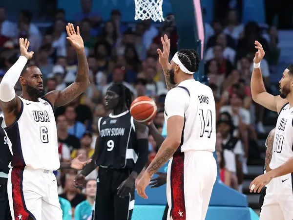 Anthony Davis nilai kekuatan tim rival AS sudah semakin solid.
