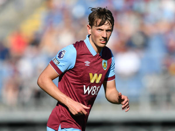 Perkuat Lini Tengah, Manchester United Pertimbangkan Sander Berge