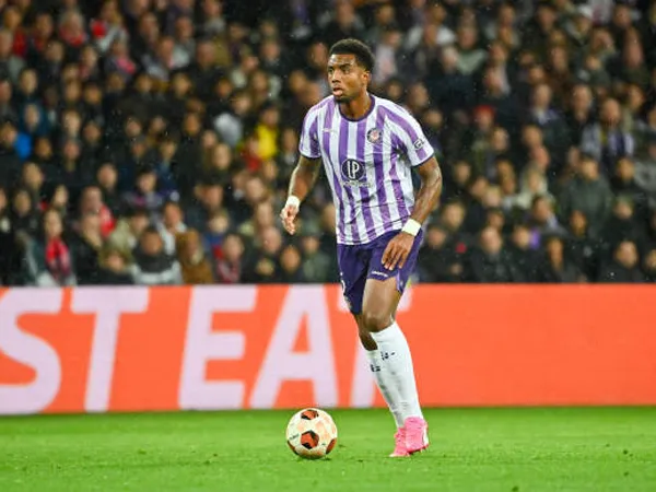 West Ham dan Newcastle Berebut Bek Toulouse, Logan Costa