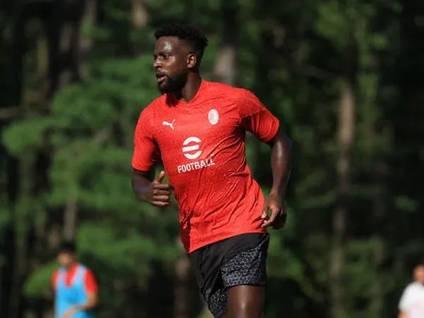 Milan Masih Berupaya Lepas Divock Origi dan Tommaso Pobega