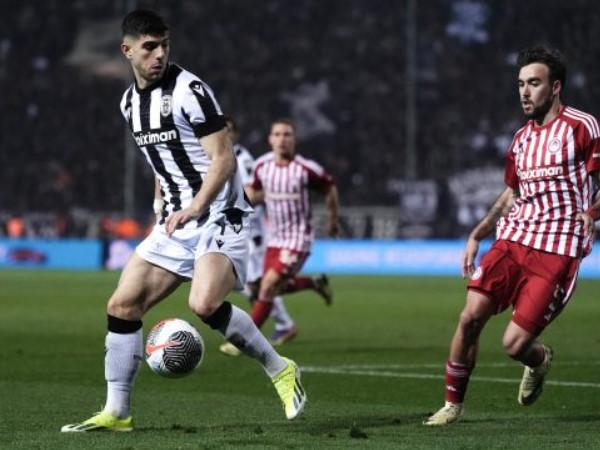 Perkuat Bek, Frankfurt Ingin Datangkan Konstantinos Koulierakis dari PAOK