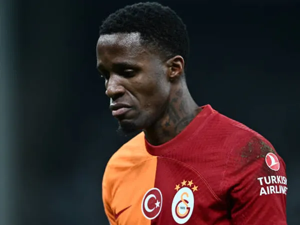 Galatasaray Pertimbangkan Lepas Wilfried Zaha, Crystal Palace Siap Tampung