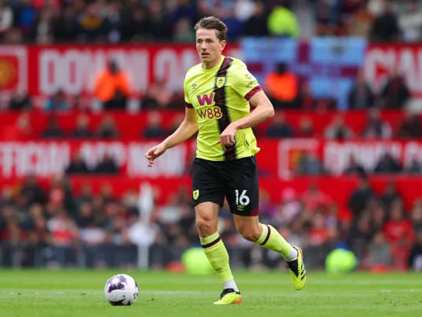 Sander Berge dan Youssouf Fofana Jadi Target Manchester United