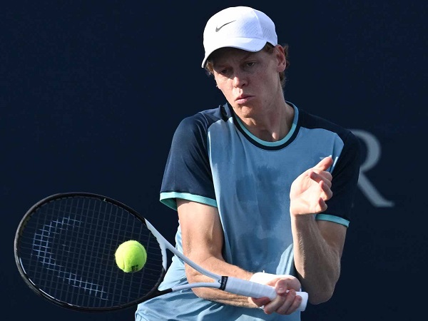 Juara Bertahan, Jannik Sinner Habisi Borna Coric Di Montreal