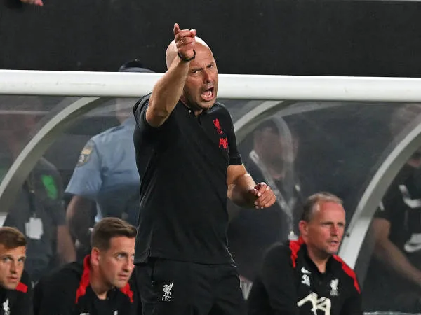 Arne Slot Berharap Kembalinya Pemain Kunci Bisa Angkat Performa Liverpool