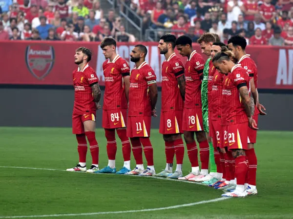 Mengheningkan Cipta Selama Satu Menit, Liverpool Kenang Korban Southport