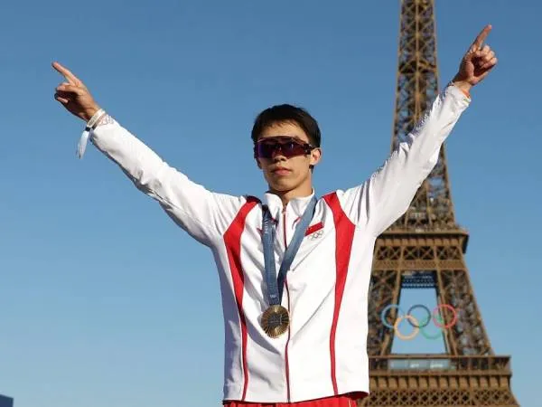 Long Daoyi membuat penampilan yang tak terlupakan di Champions Park, yang memikat penonton lokal. (Foto: Xinhua)