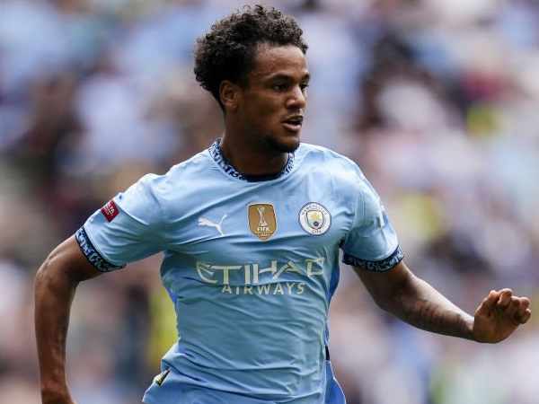 Oscar Bobb Hepi Manchester City Menangkan Community Shield