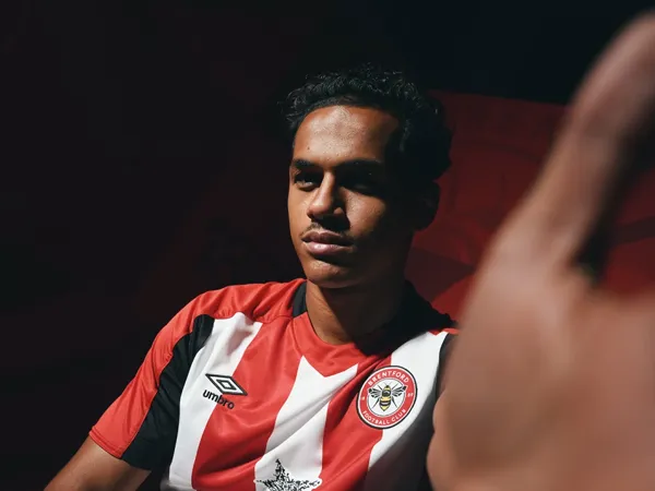 Dikontrak Lima Tahun, Brentford Amankan Fabio Carvalho dari Liverpool