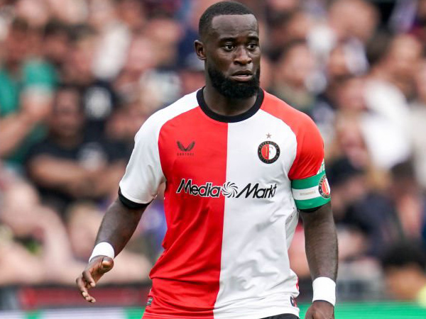 Saingi PSG, Aston Villa Juga Inginkan Lutsharel Geertruida