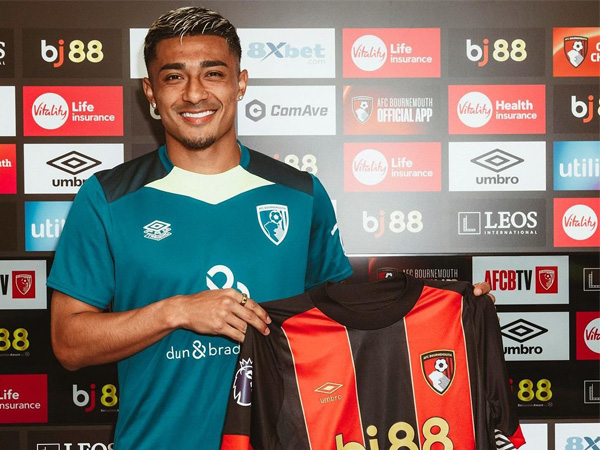 Bournemouth Umumkan Transfer Julian Araujo dari Barcelona