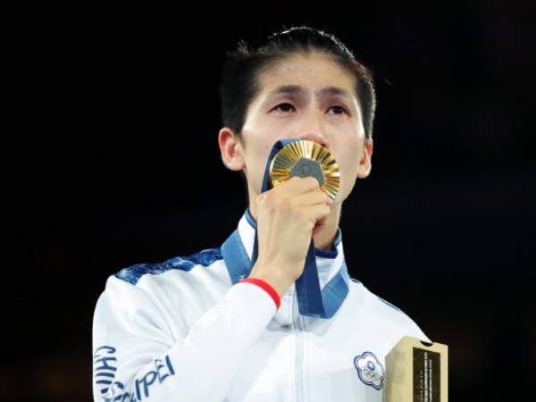 Juara Olimpiade Lin Yu-ting Mendapatkan Sambutan Meriah di Taiwan