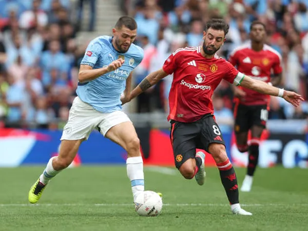 Meski Perkuat Skuat, Manchester United Takkan Bisa Langkahi Manchester City