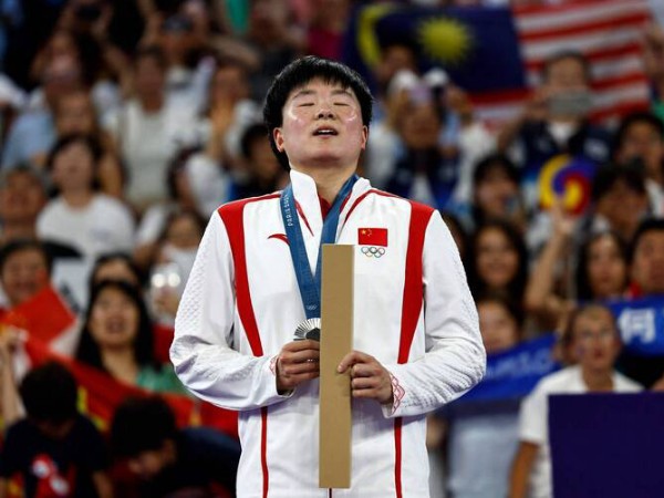 Tim Jiangsu China Pastikan He Bingjiao Belum Pensiun Sepenuhnya