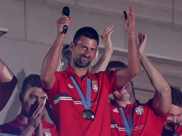Tuliskan Tinta Emas Di Olimpiade, Novak Djokovic Disambut Bak Pahlawan Di Belgrade