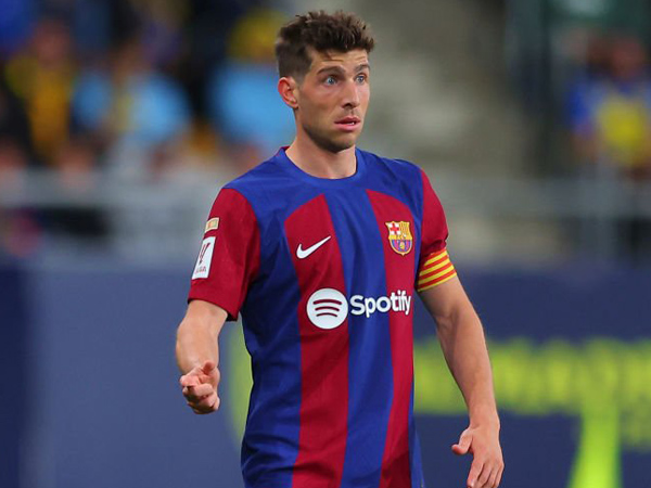 West Ham Siap Bersaing Demi Rekrut Sergi Roberto