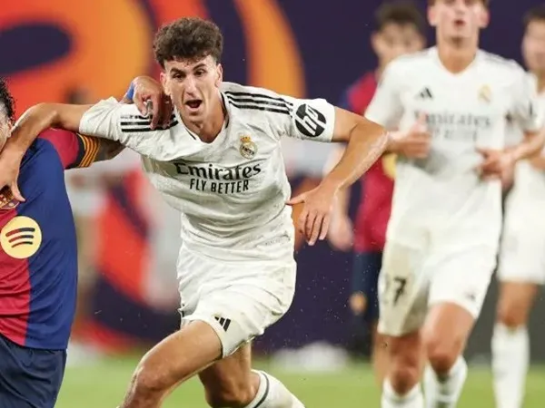 Real Madrid Telah Mendaftarkan Bek Berbakat ke La Liga