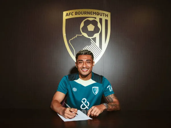 Tak Kenal Lelah, Julian Araujo Siap Tampil Maksimal untuk Bournemouth